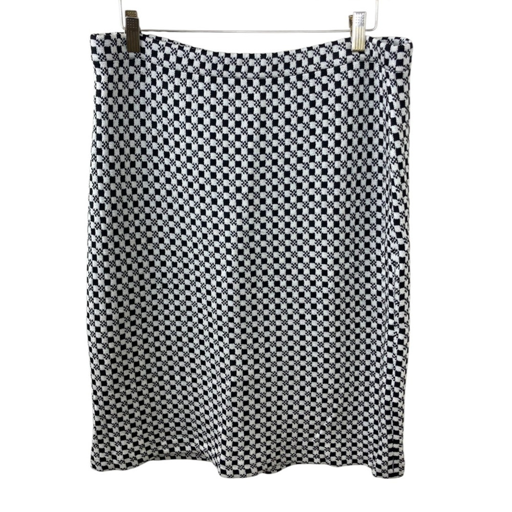 St. John Collection Black White Houndstooth Knit Skirt Size Large Quiet Luxury